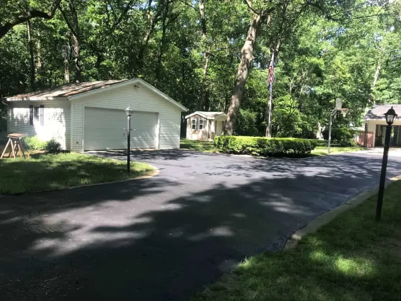 driveway sealcoating