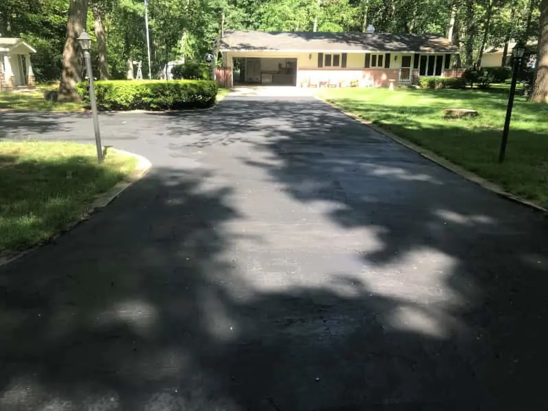 driveway sealcoating